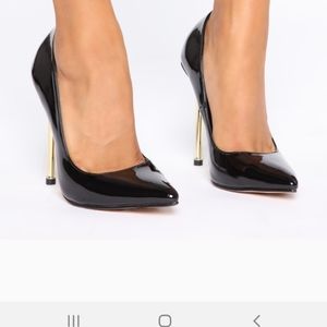 New black high heel.